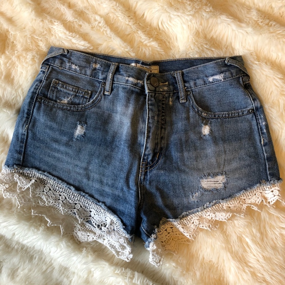 Free People Denim Pace Shorts / Size 26